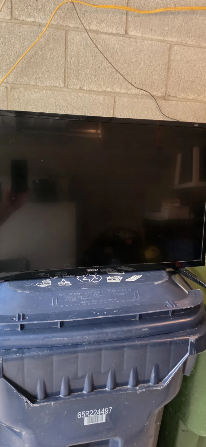 Toshiba Television - photo 3