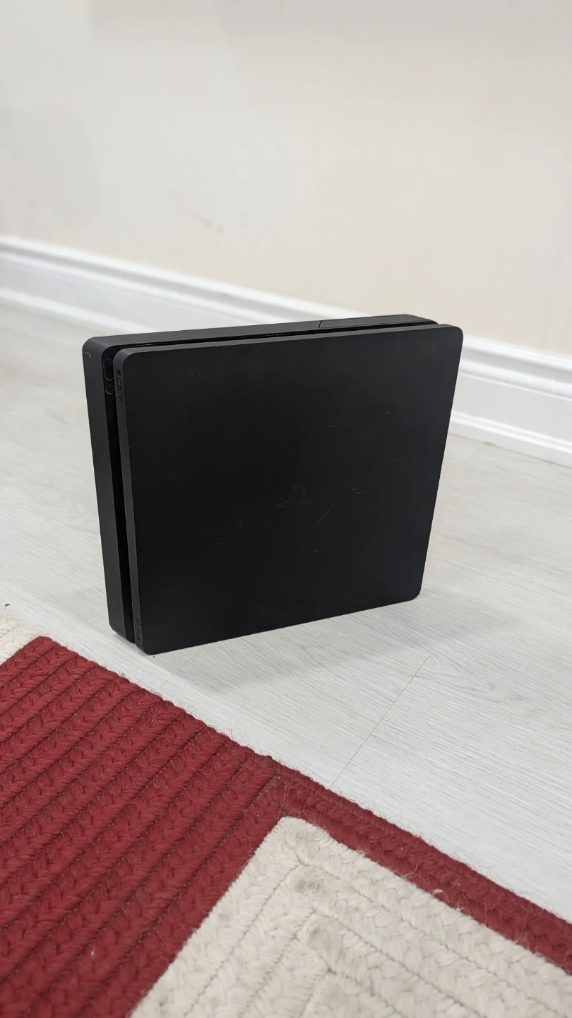 PS4 - photo 2