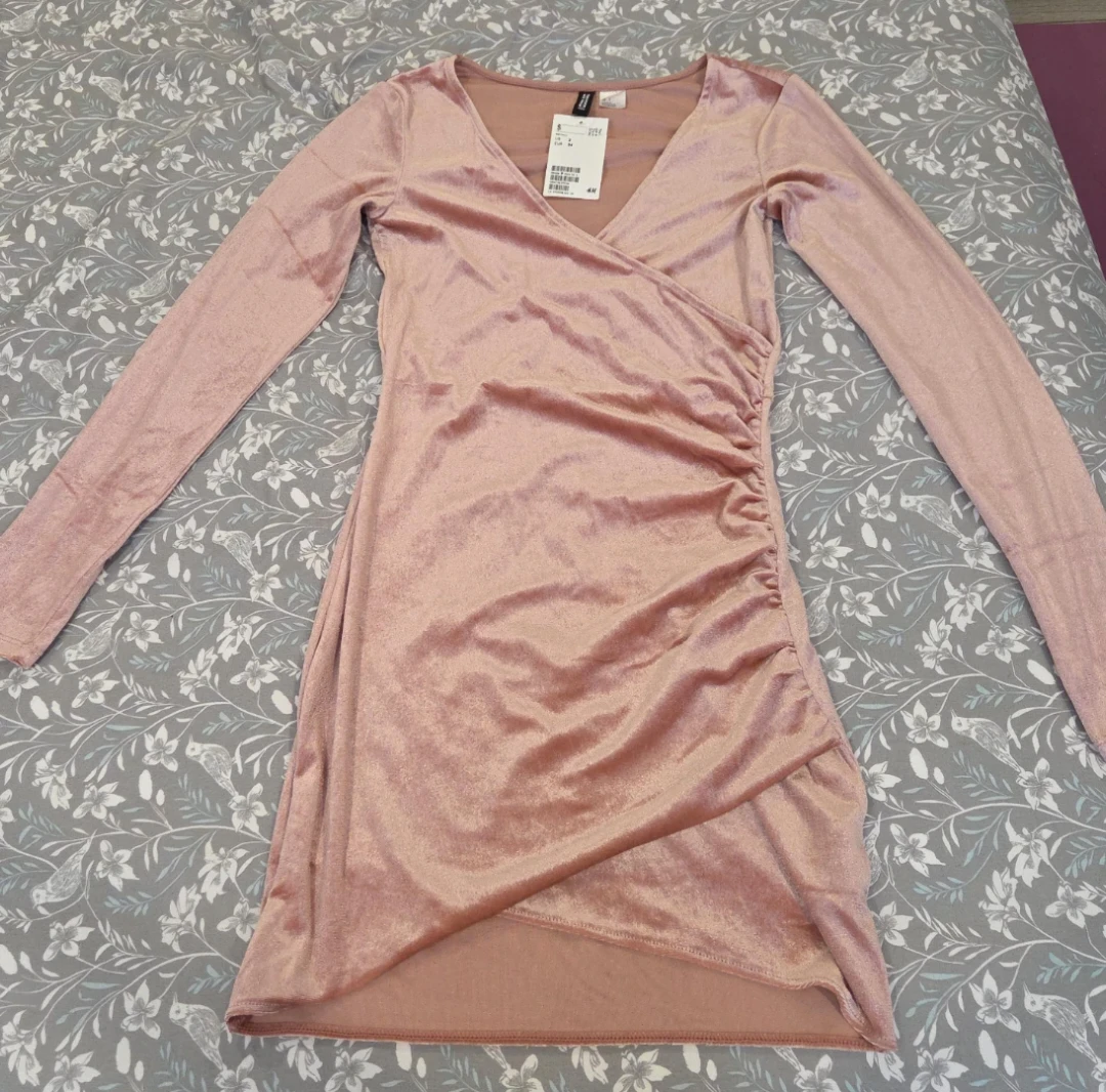 H&M Velvet Ruched Wrap Dress - Pink - Size 2
