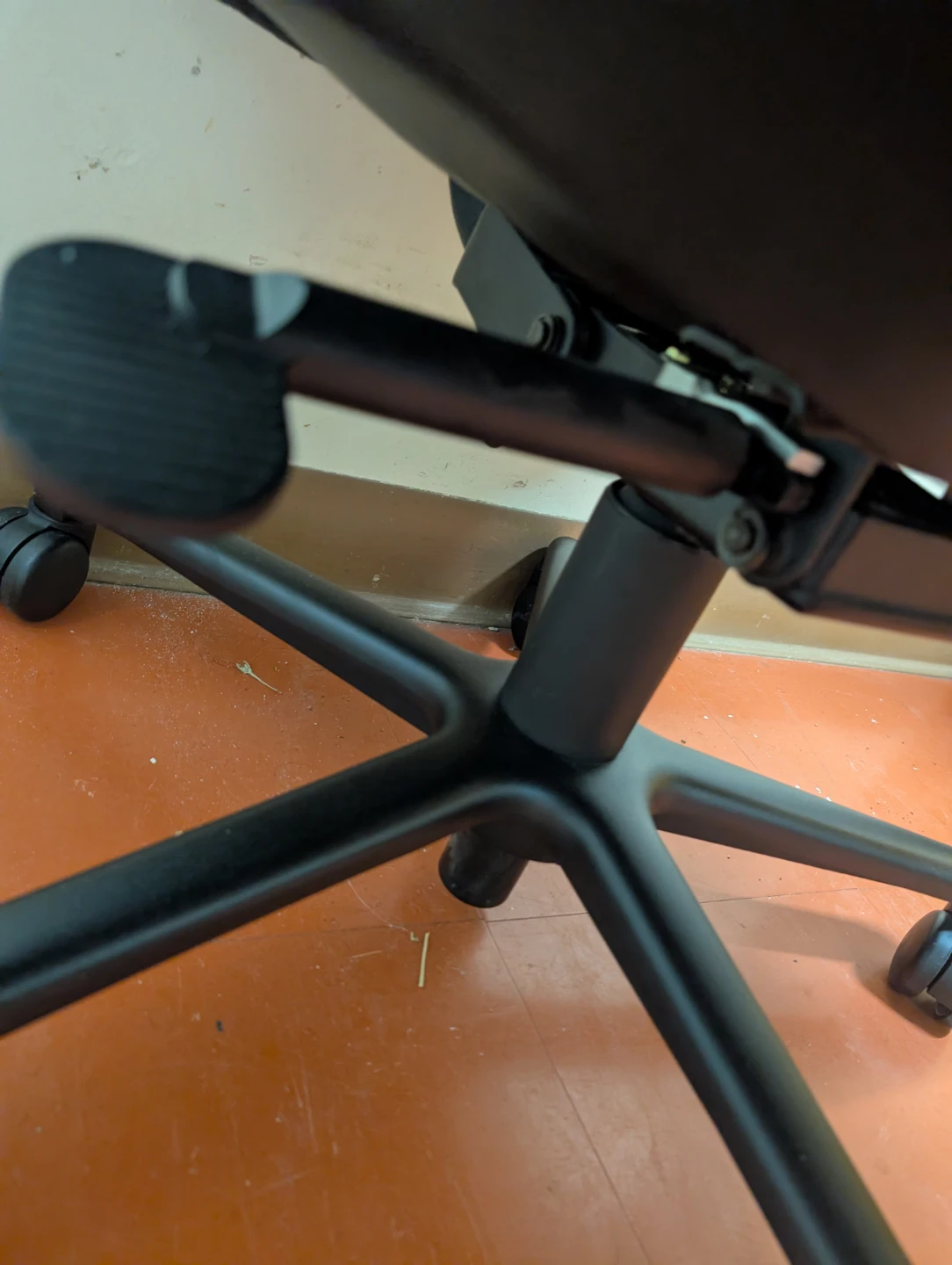 Black Faux Leather Office Chair - photo 4