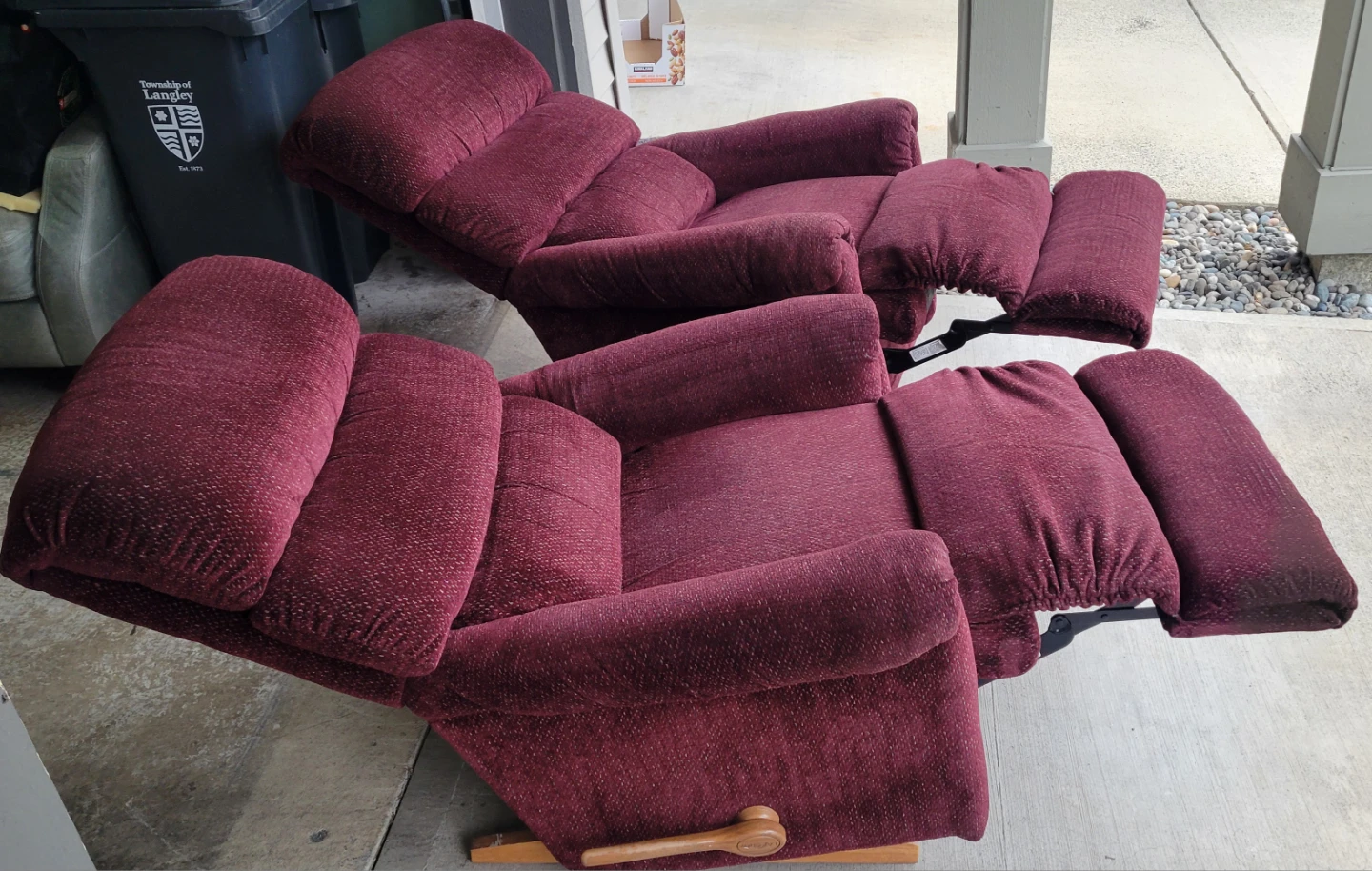 2x Burgundy LaZBoy Brand Rocker Recliners (FREE DELIVERY) - photo 3