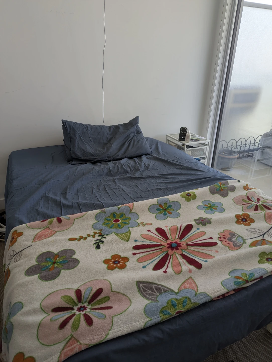 Queen Metal Bed Frame with Metal slats
