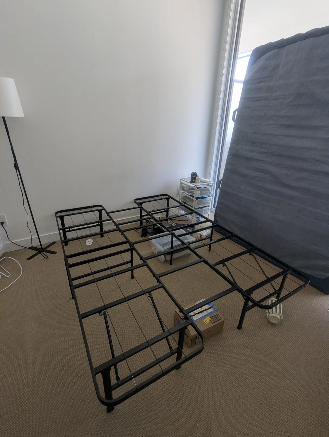 Queen Metal Bed Frame with Metal slats - photo 4