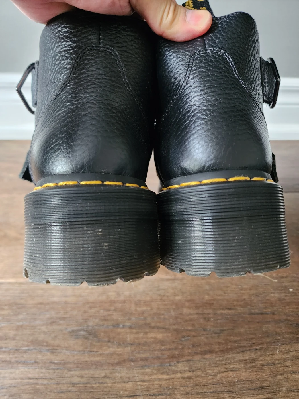 FLASH SALE: Women's. DR. Martens - photo 5