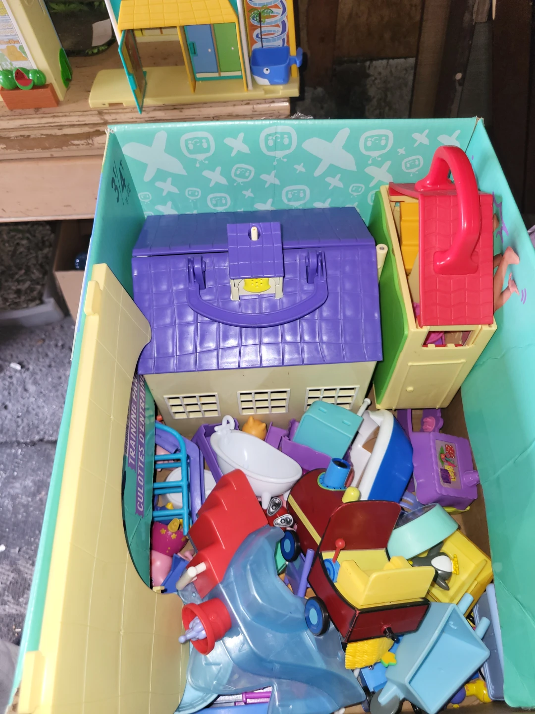 Peppa Pig Play House and Water Park Set - photo 2
