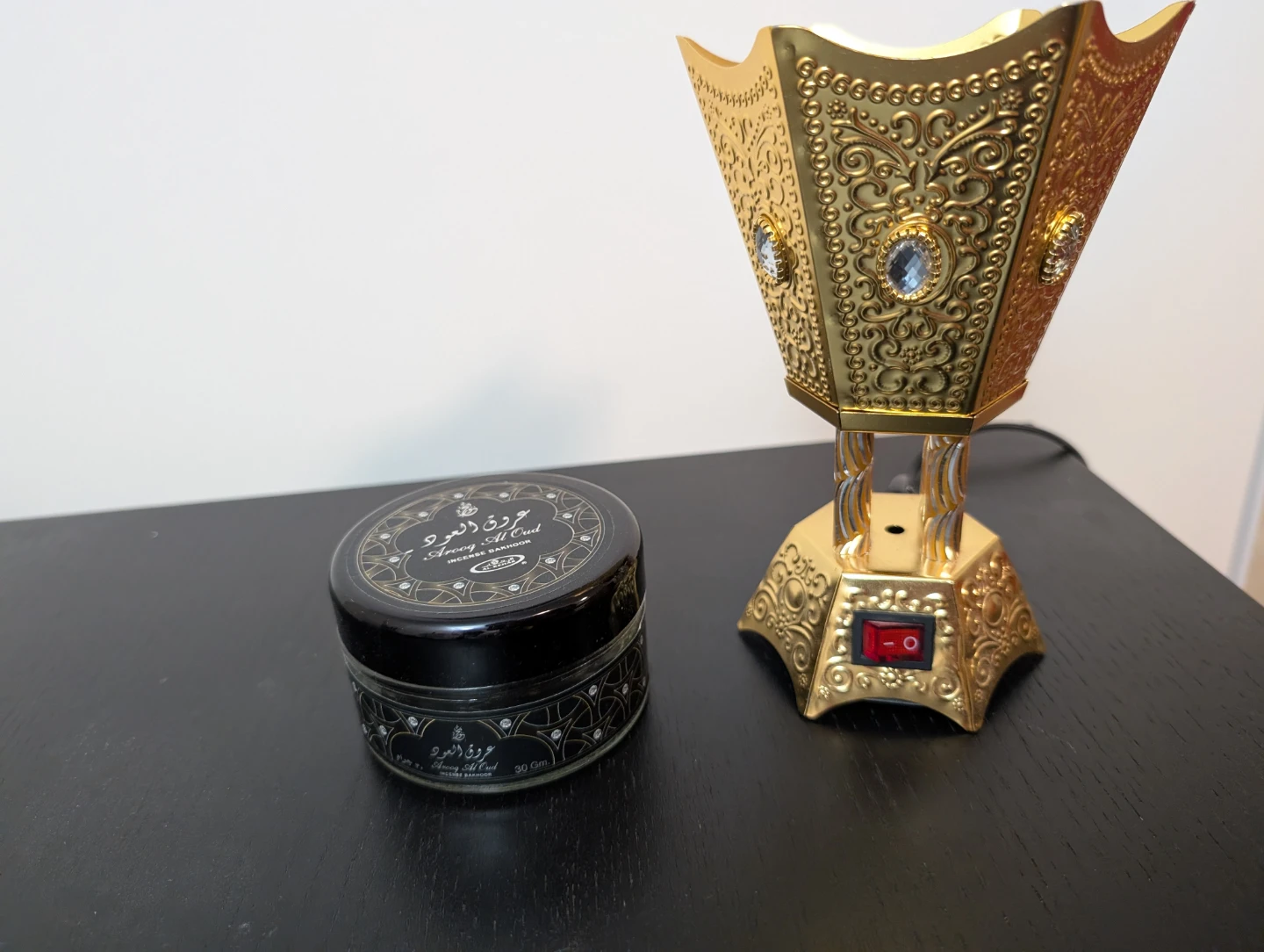 Electric Incense Burner & Oud Bakhoor Set