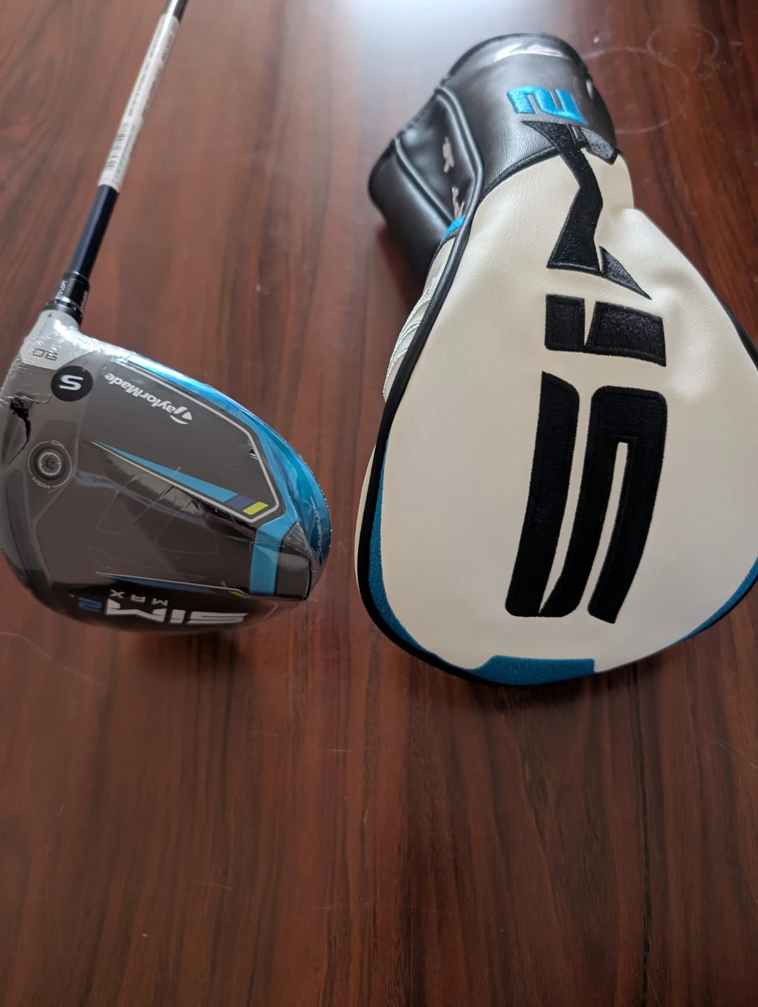SIM2 MAX RH 9 VENTUS BLUE STIFF MENS DRIVER