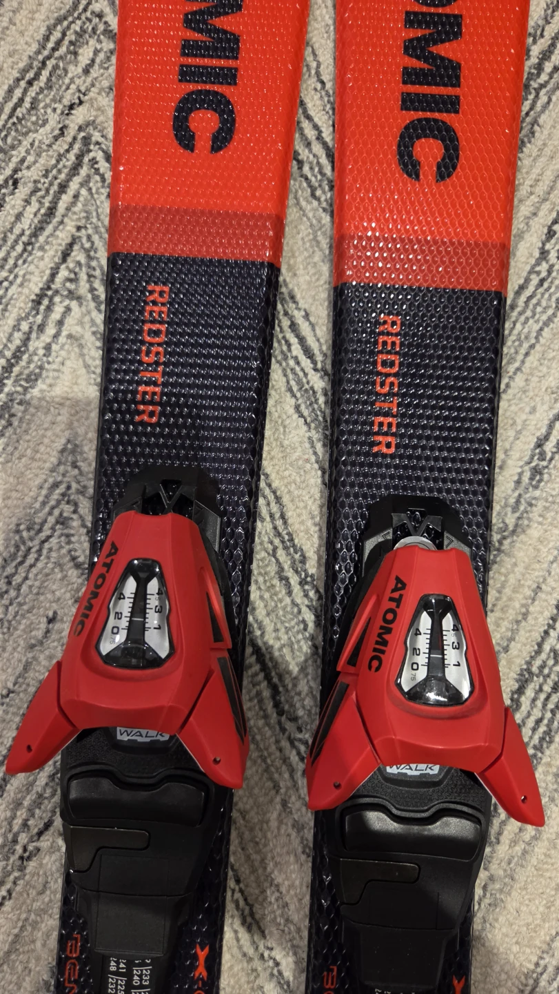 Atomic Redster Ski Package with Salomon Poles - photo 3