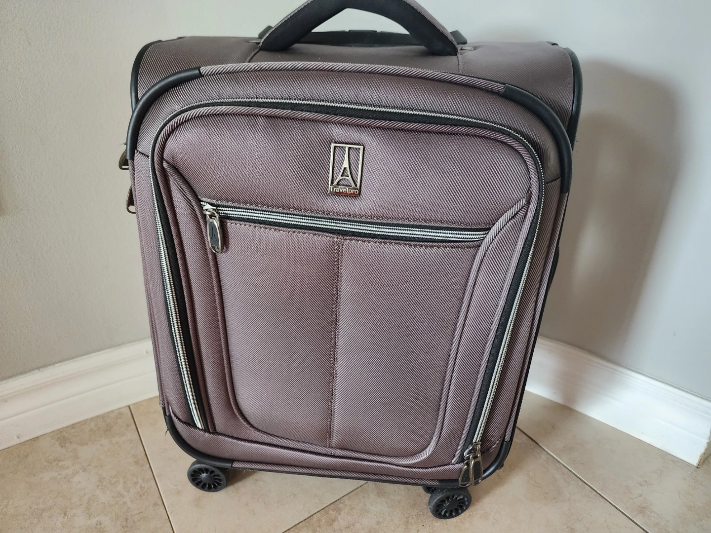 Travelpro carryon Suitcase