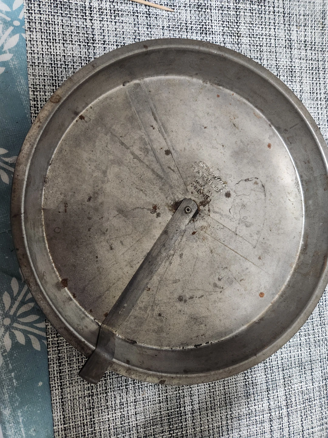 Skyline Bakeloy Pie Plate, 9" diameter