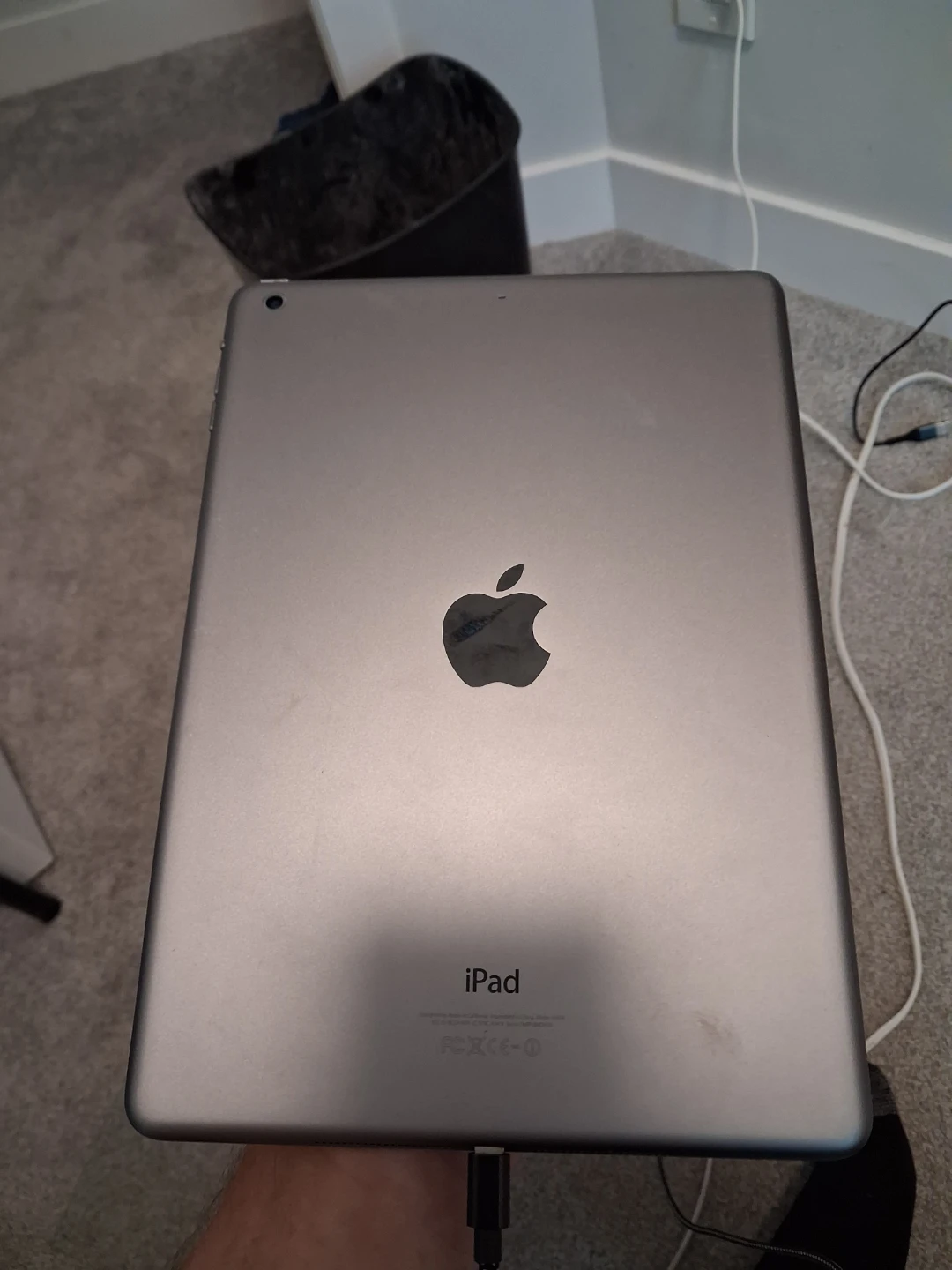 Apple iPad - photo 2