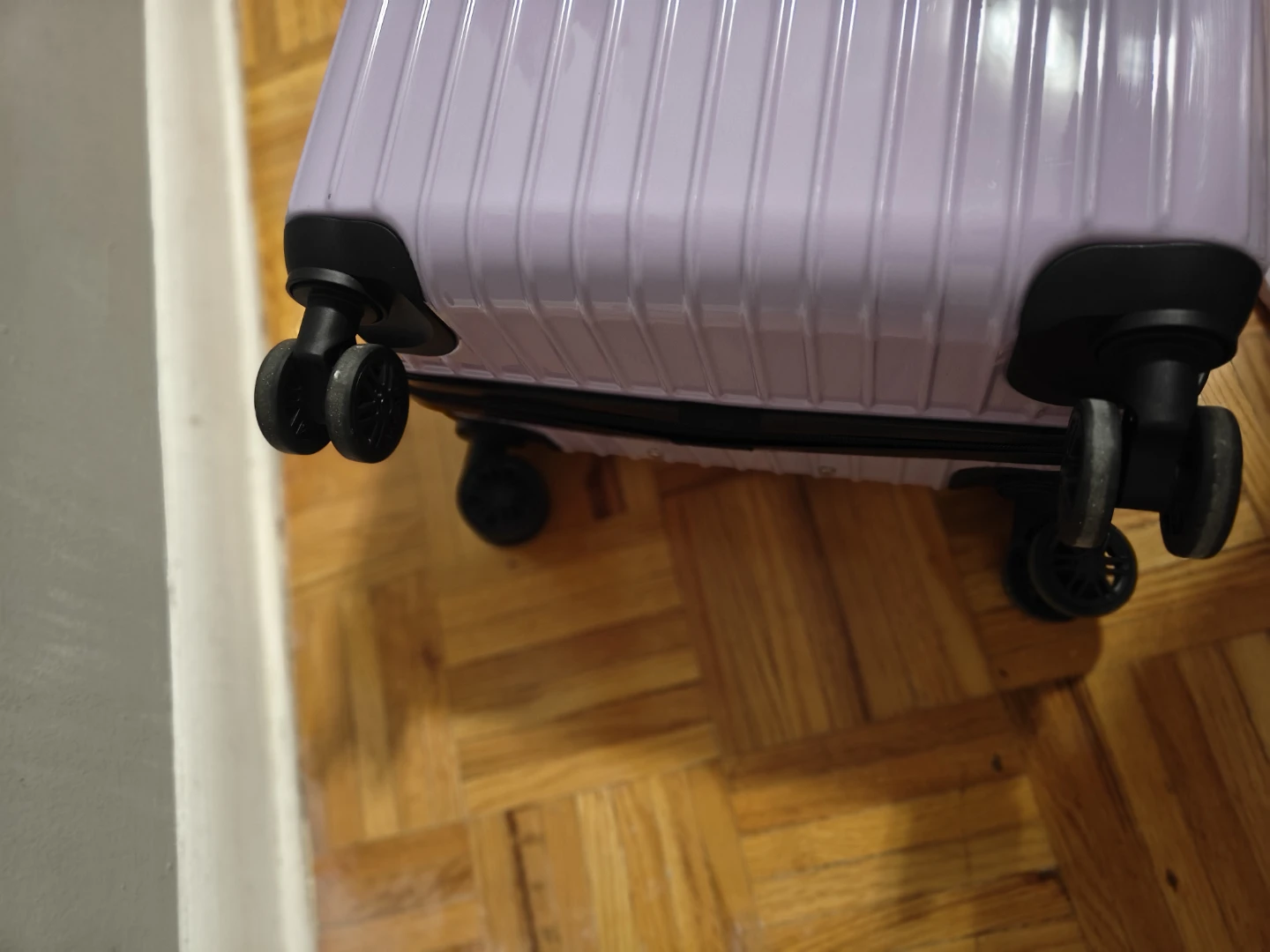 Lavendar Hardshell Luggage - photo 5