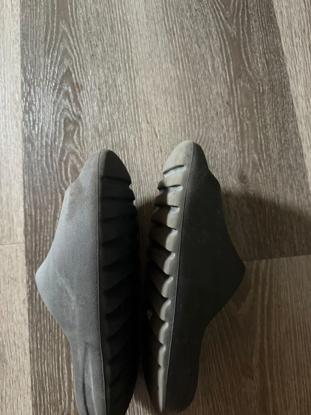 Adidas Adilette Comfort Slides - Grey