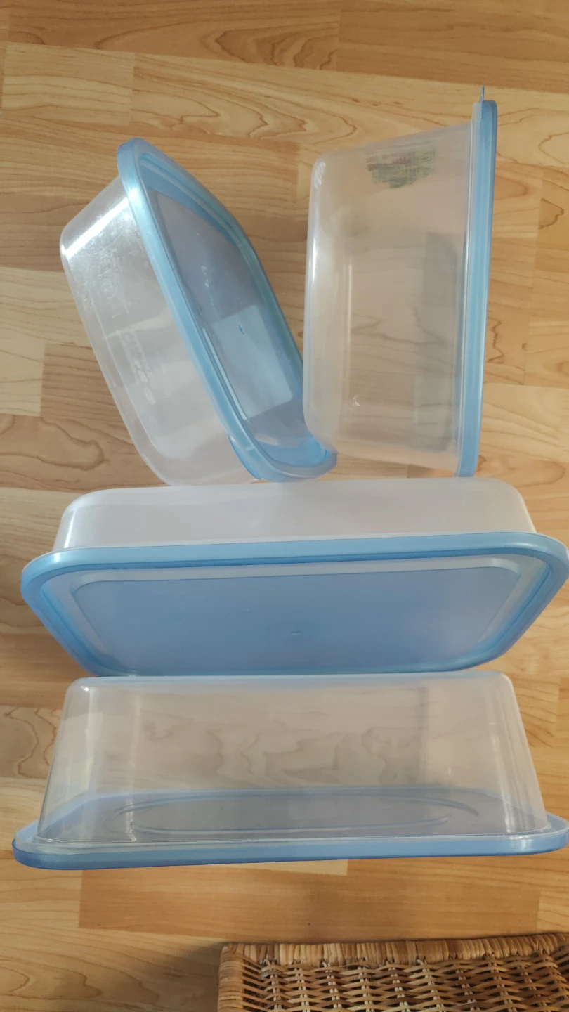 Lock & Lock Food Storage Containers - photo 3