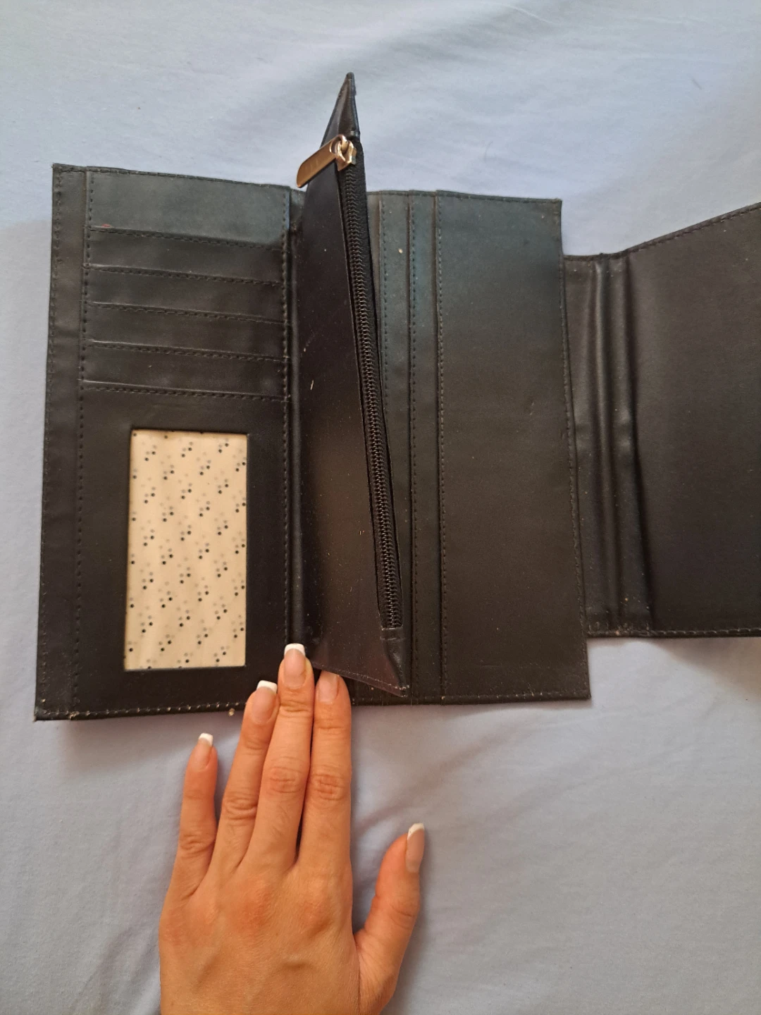 🎁Black Trifold Wallet with Magnetic Closure🎁 - photo 2