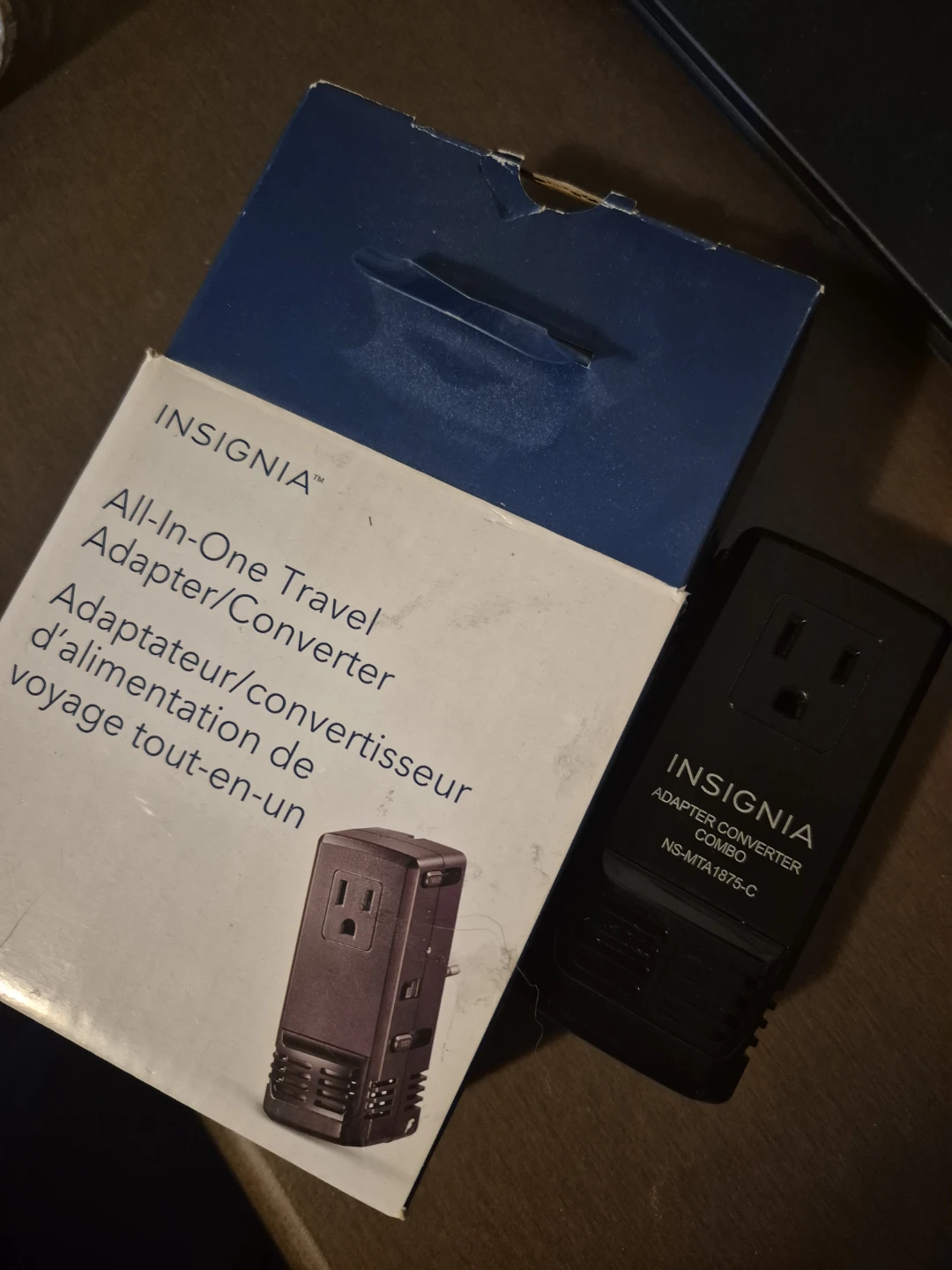 Insignia All-In-One Travel Adapter/Converter NS-MTA1875-C