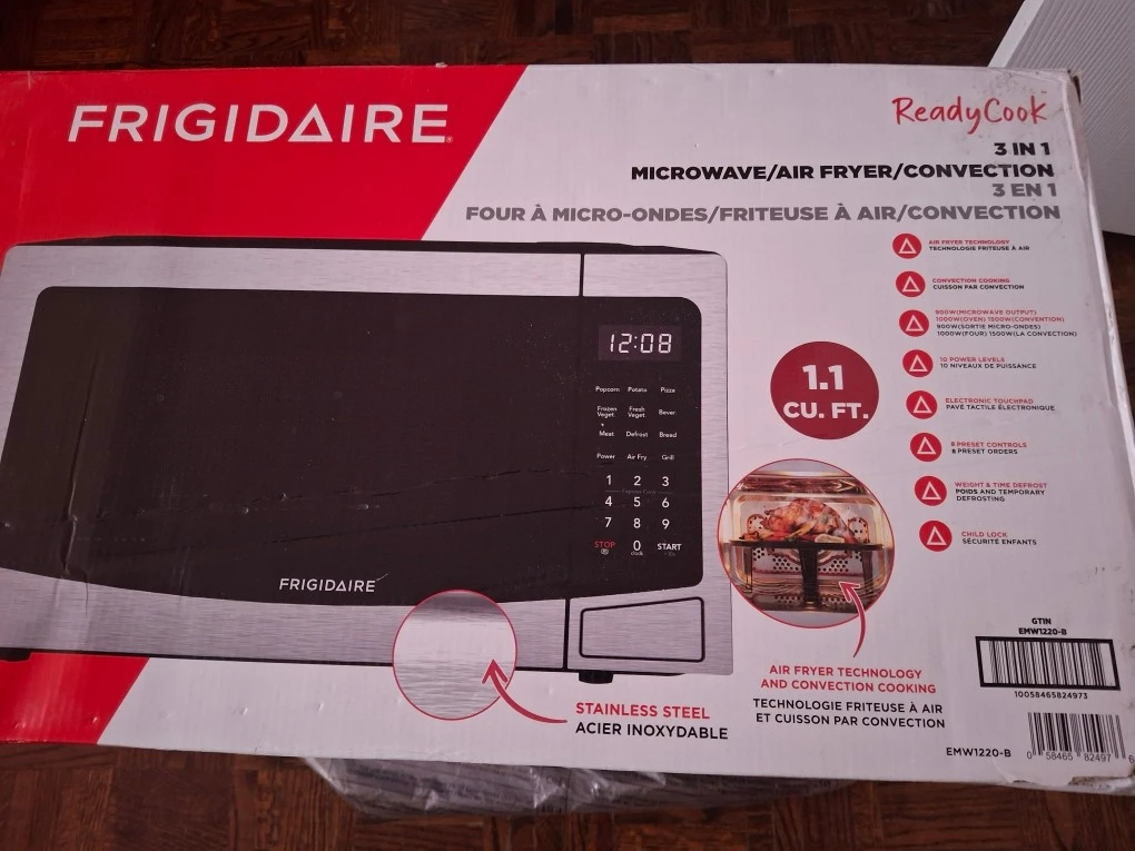 Frigidaire ReadyCook 3-in-1 Microwave Air Fryer Convection Oven