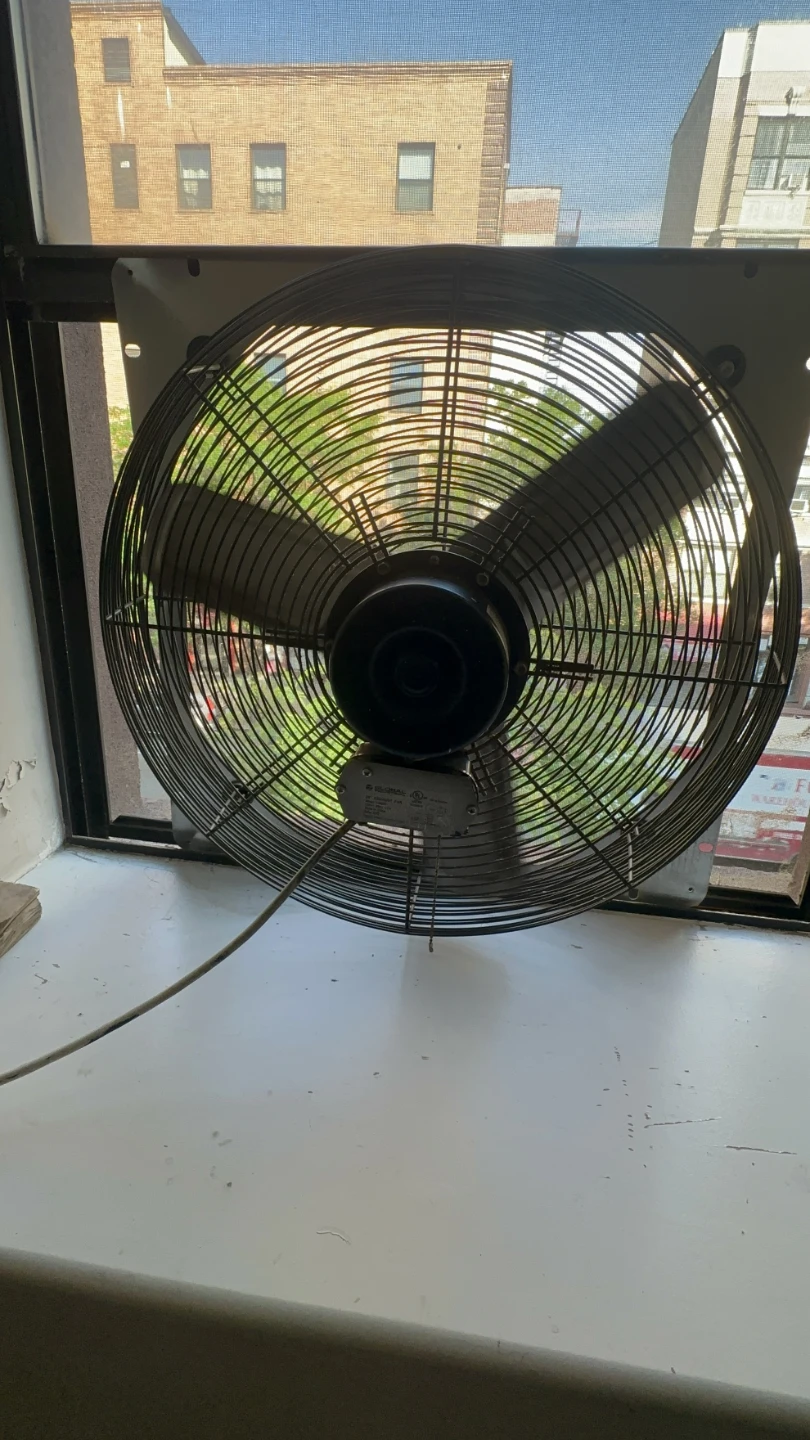 Global Industrial 24" Exhaust Fan