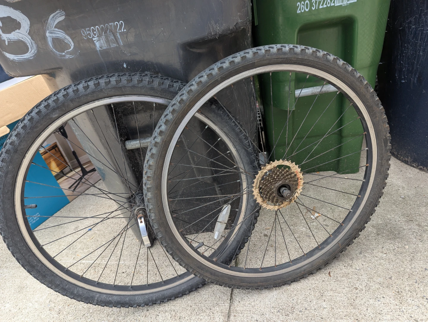 26" Bike Wheels with Shimano Mega Range Freewheel - photo 2