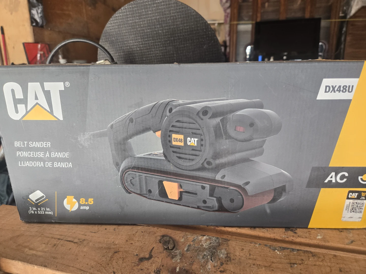 CAT DX48U Belt Sander