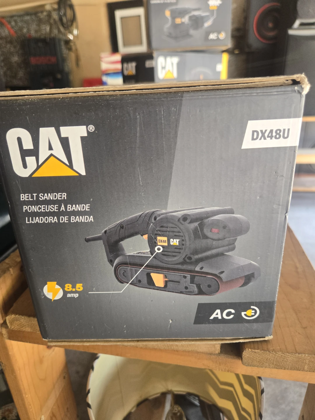 CAT DX48U Belt Sander - photo 2