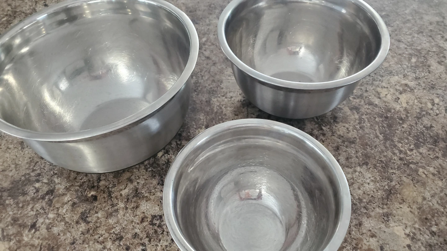 ARCOSTEEL Stainless Steel Mixing Bowls (Set of 3) - photo 2