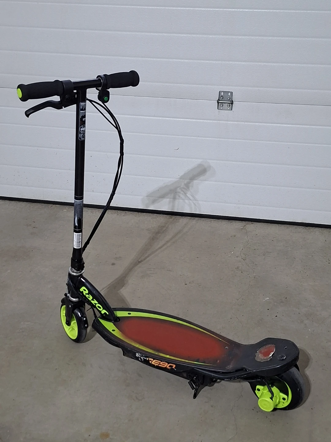 Razor E90 Electric Scooter