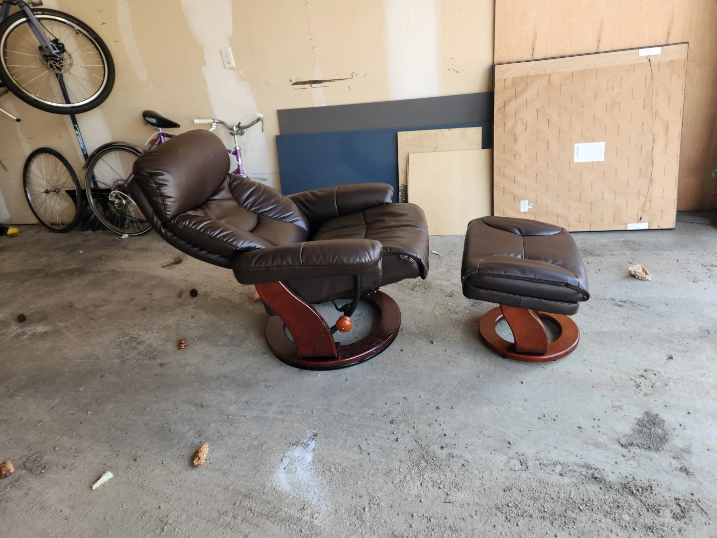 🛋️ Brown Leather-Style Recliner & Storage Ottoman Set - photo 4