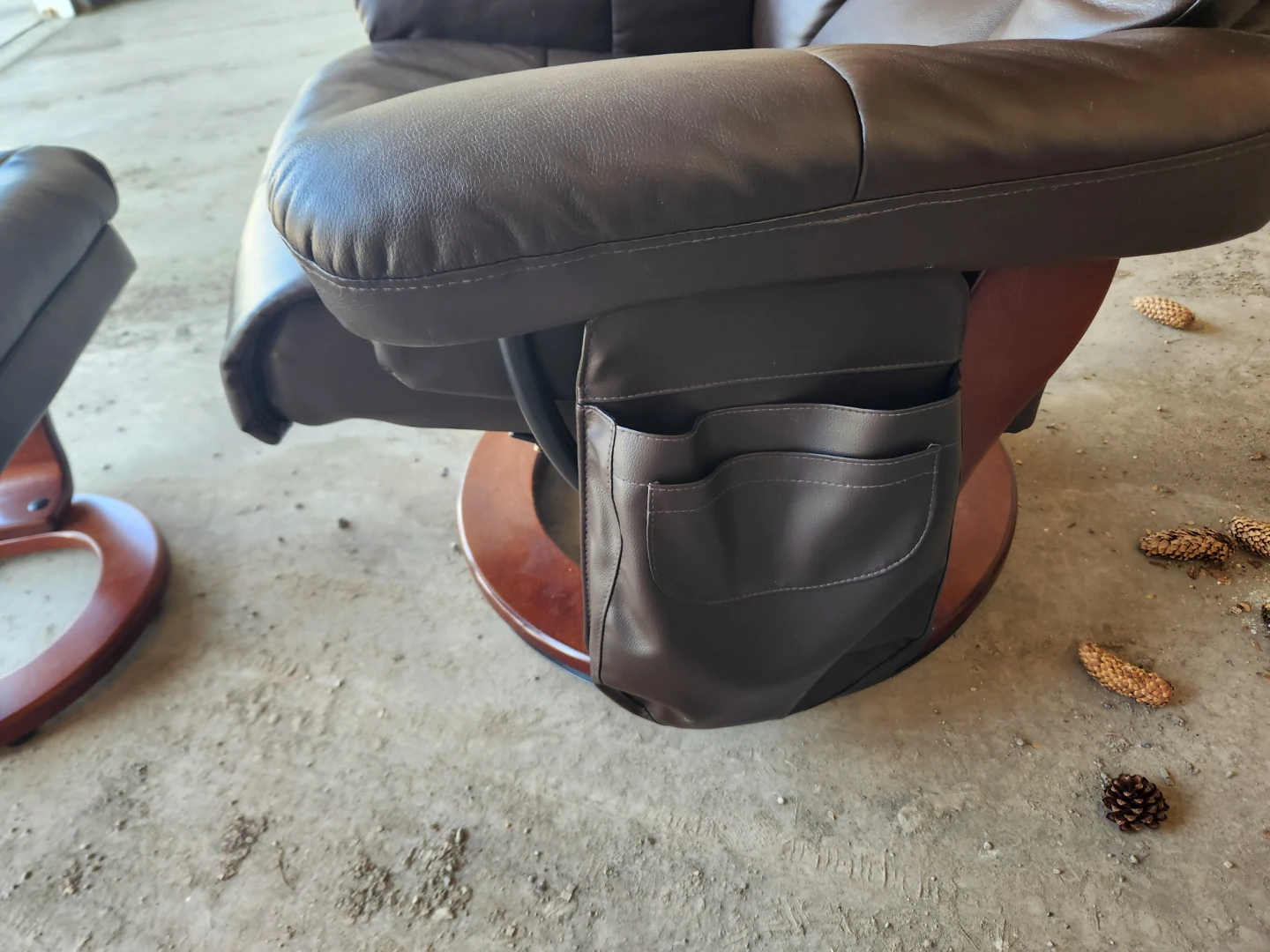 🛋️ Brown Leather-Style Recliner & Storage Ottoman Set - photo 5