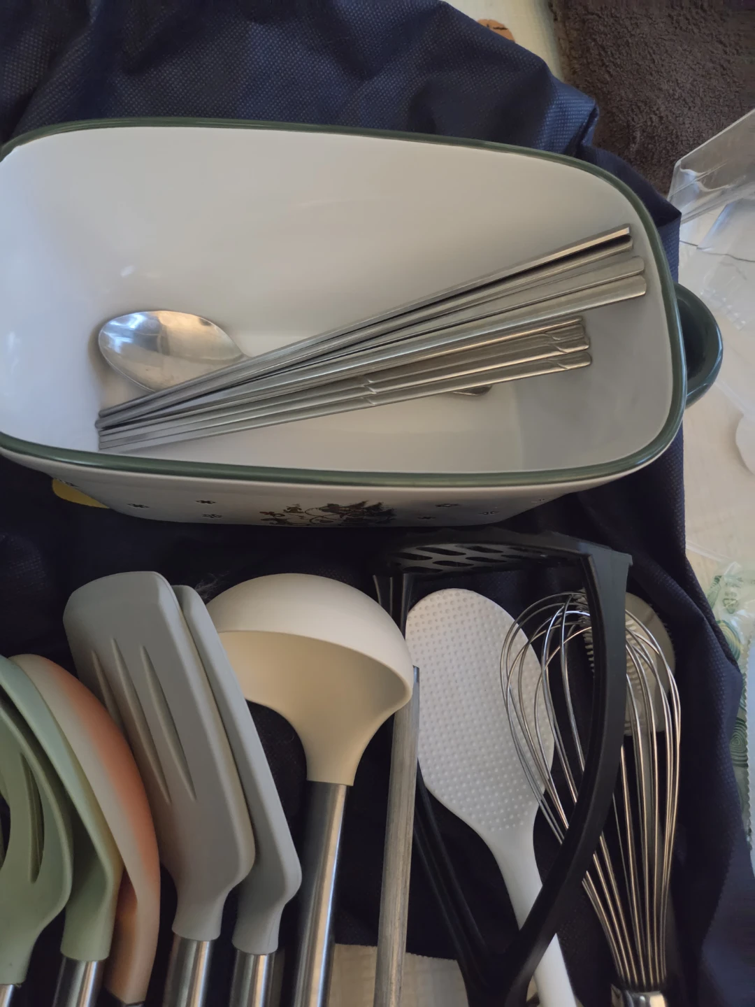 Kitchen Utensil Set with Ice Cube Tray and Knives - photo 2