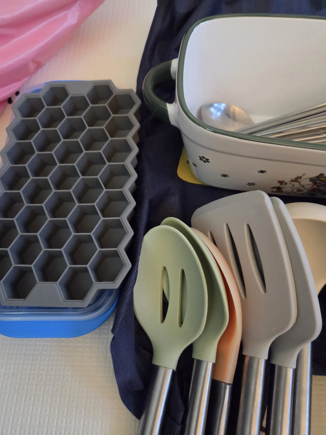 Kitchen Utensil Set with Ice Cube Tray and Knives - photo 5