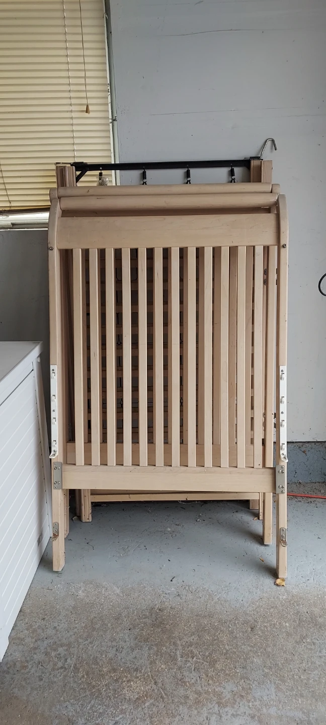 Wooden Crib  *Free*