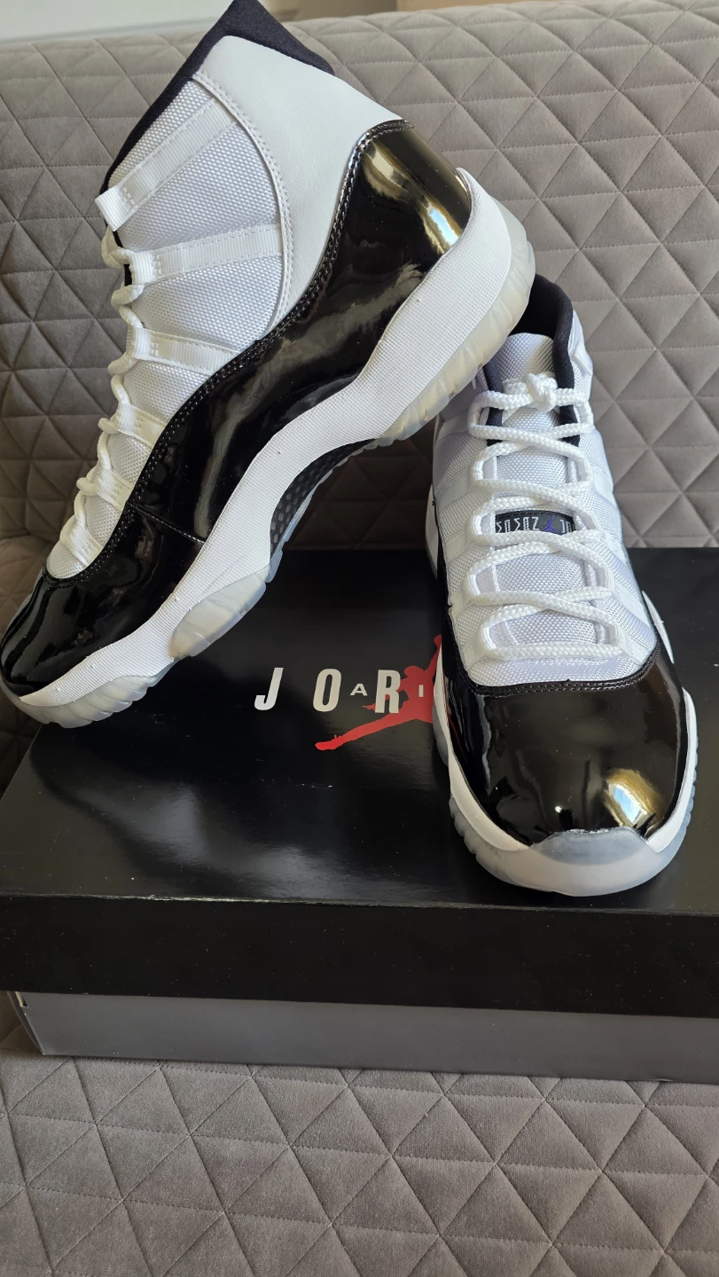 Air Jordan 11 Retro Concord - photo 3