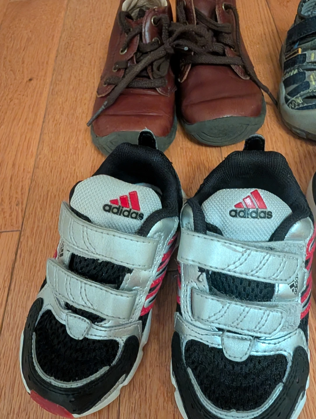 Bundle of Toddlers Shoes and Sandals size 6/6.5 (Euro 22) - photo 2