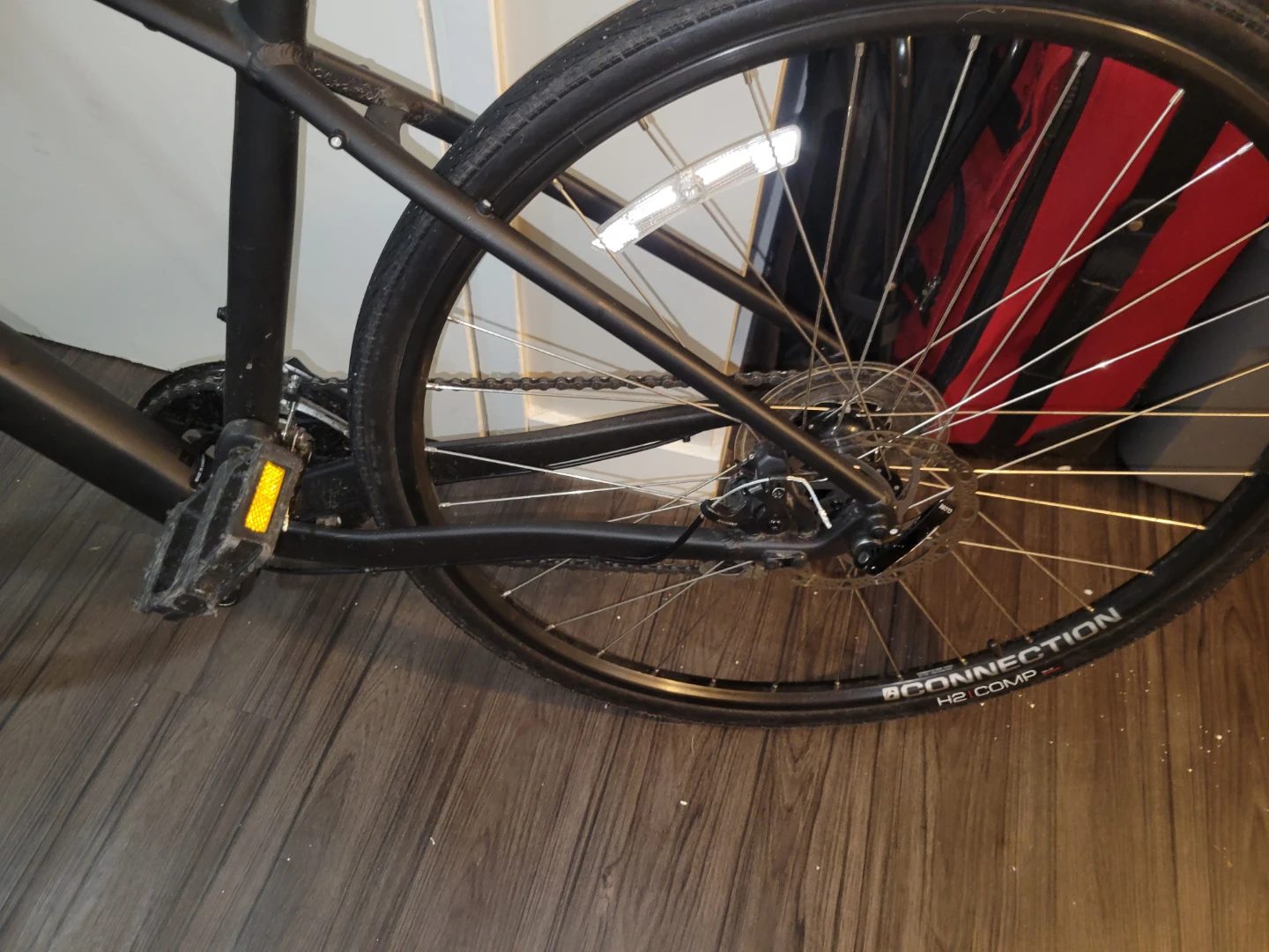 Trek FX 2 Disc Hybrid Bike - photo 3