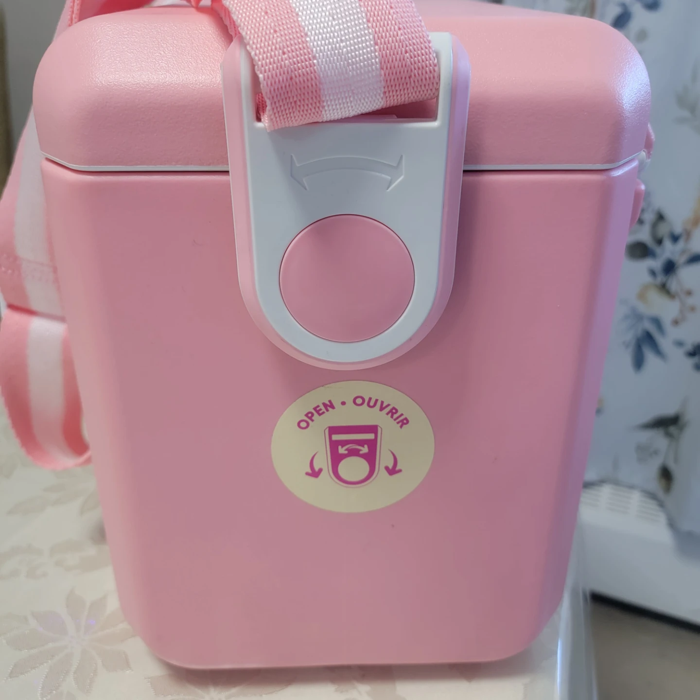 Pink Igloo Cooler Bag - photo 3