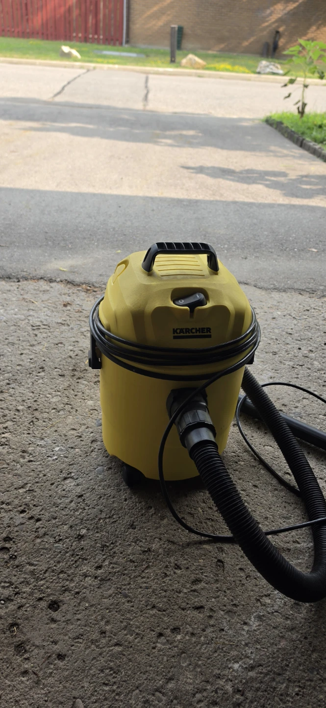 Karcher Wet/Dry Vacuum Cleaner - photo 5