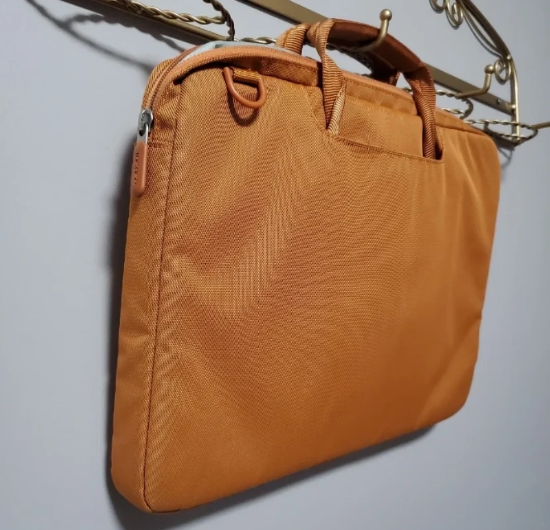 Incase Orange Laptop Bag - photo 3