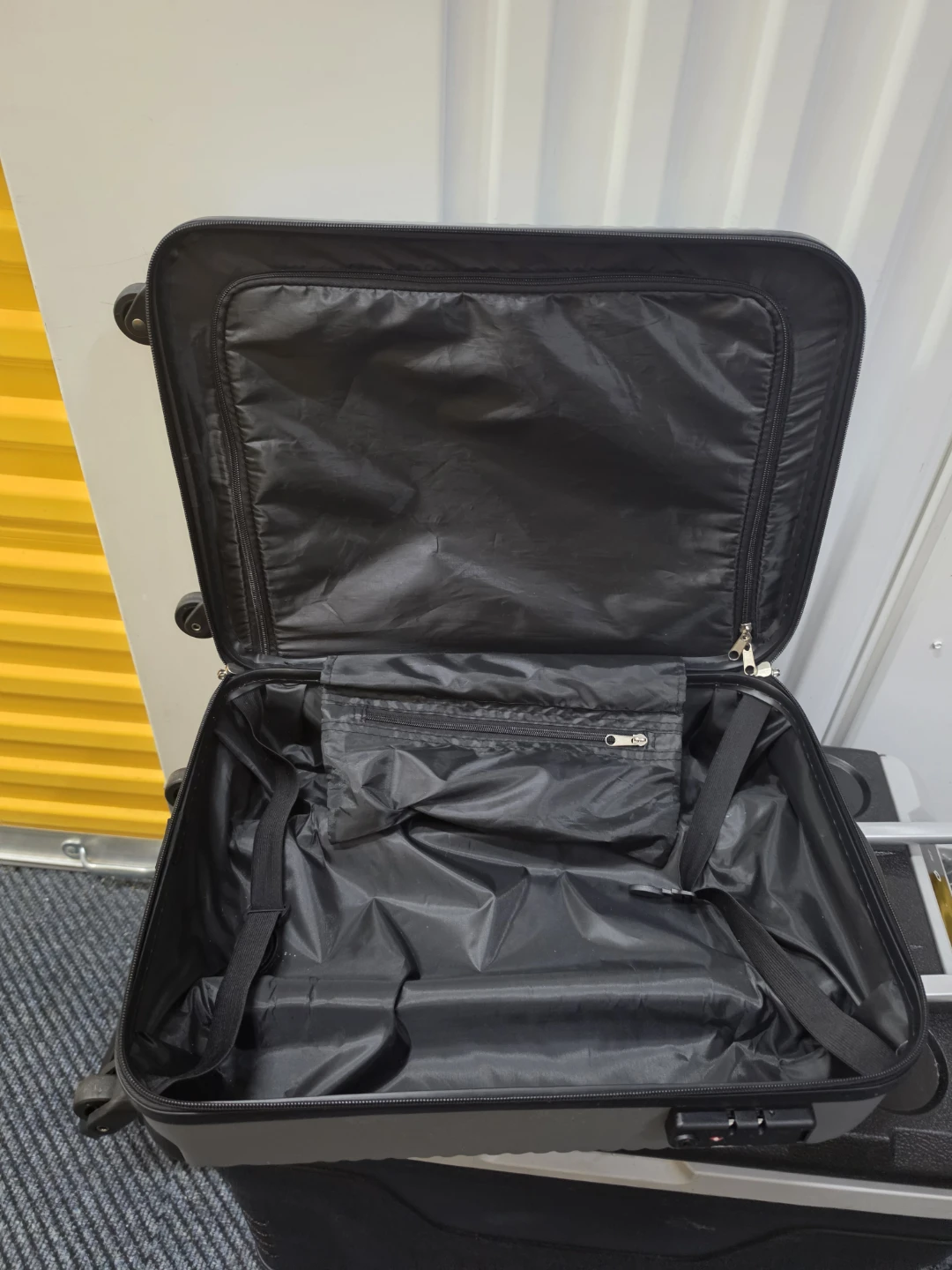 Silver Hardside Spinner Suitcase - photo 4