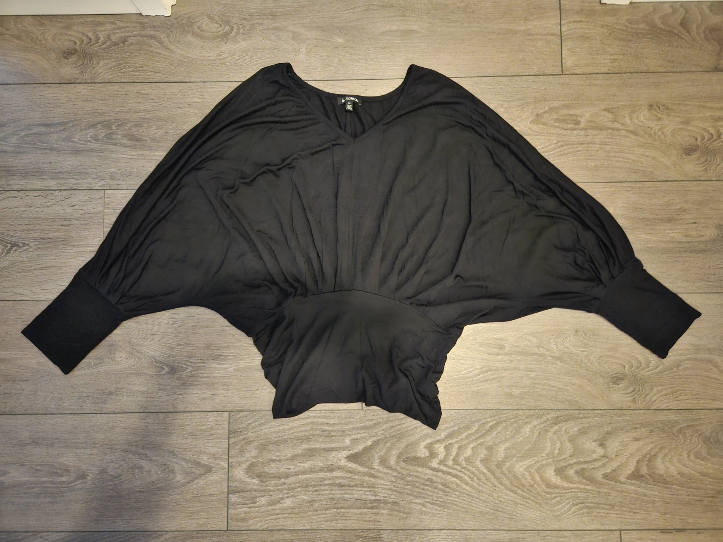 Le Château Black Batwing Sleeve Top - photo 4
