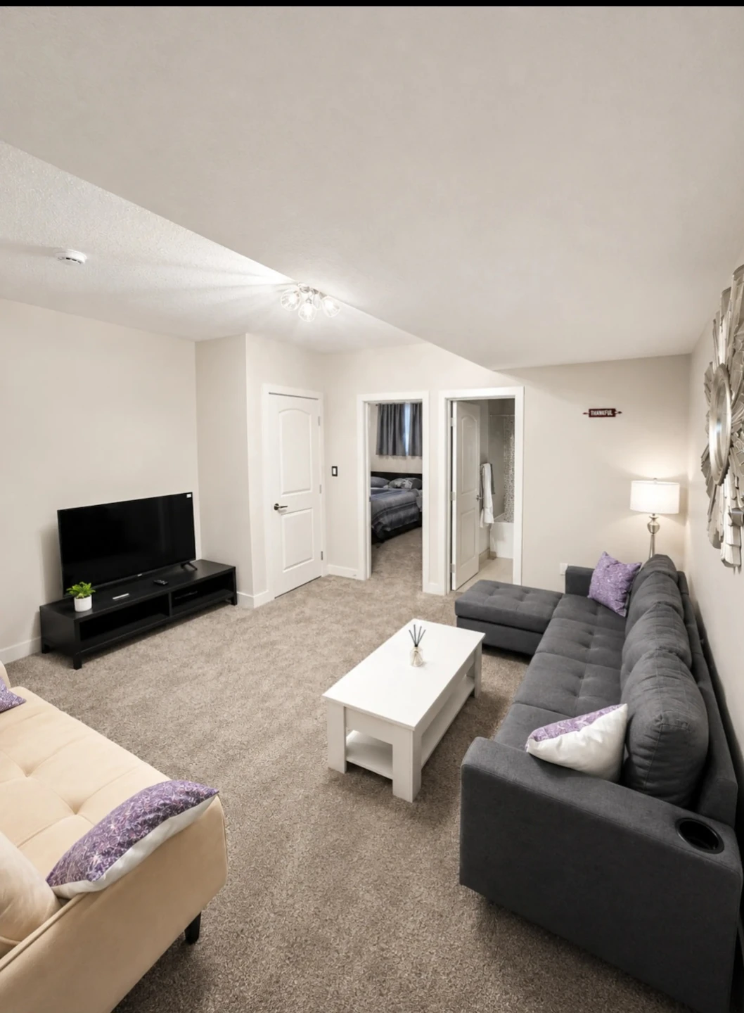 BEAUTIFULLY FURNISHED & SPACIOUS 1-BEDROOM BASEMENT FOR RENT - photo 3