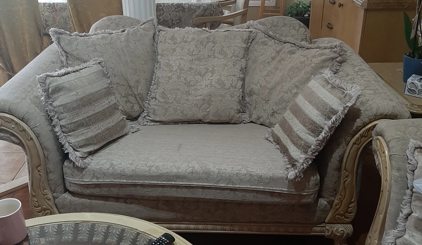 Three pieces sofa and two love seats - photo 3