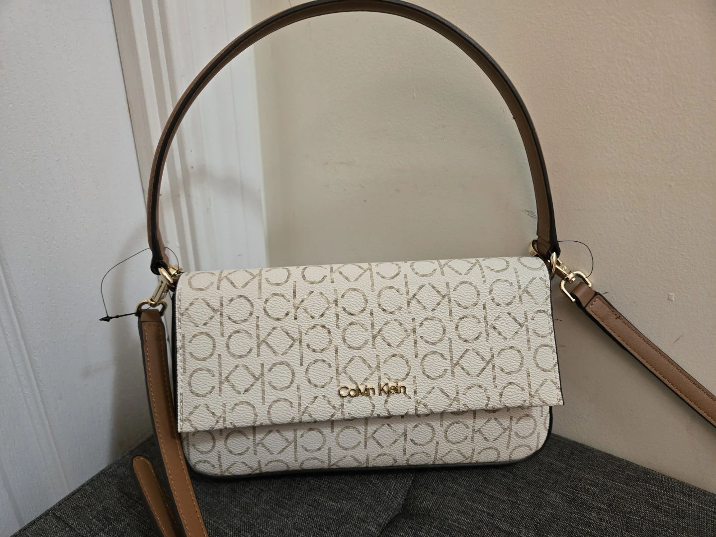 Calvin Klein MILO Shoulder Bag
