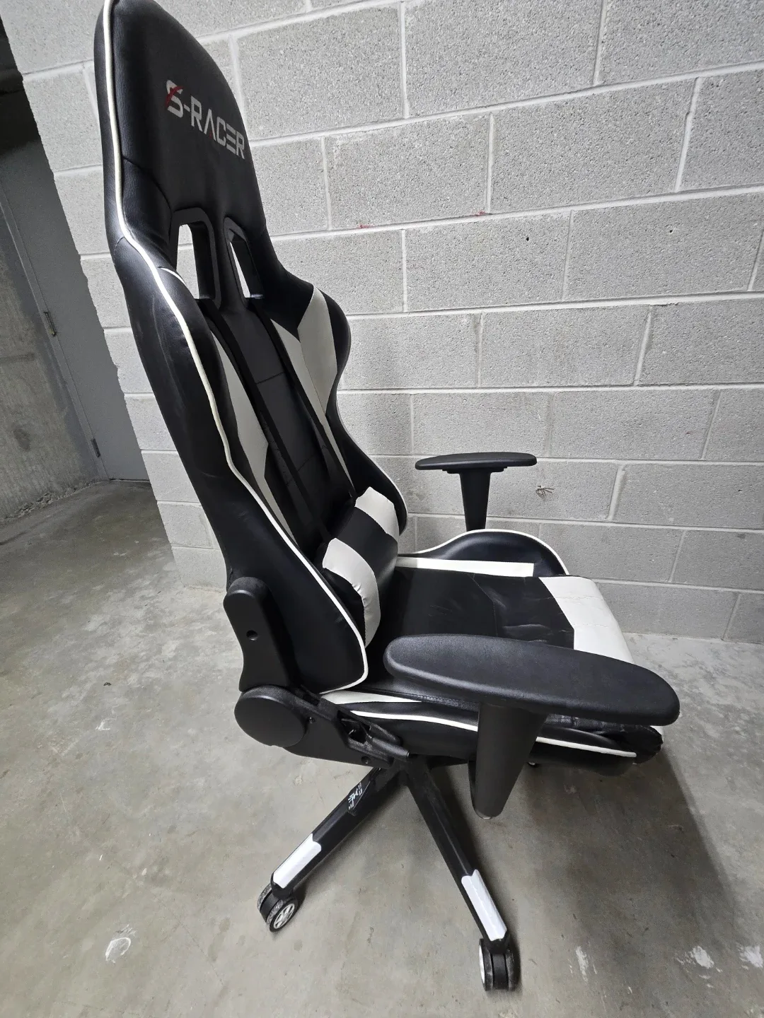 S-Racer Gaming Chair - photo 2