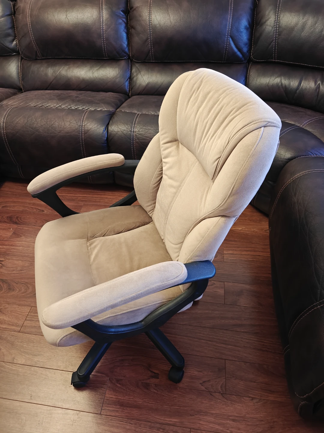 True innovation hight adjustable OFFICE Chair- Mint condition - photo 2