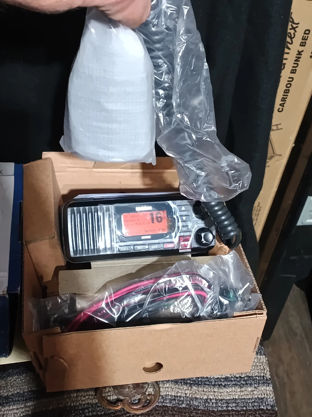 Uniden UM385BK Fixed Mount VHF Marine Radio - photo 4