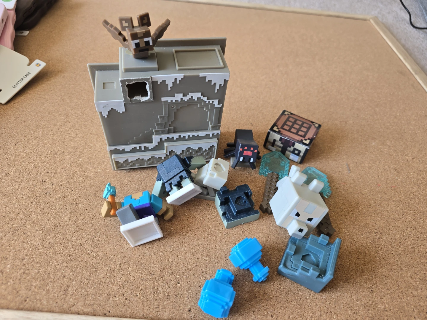 Misc. Minecraft Mini Figures and Accessories - photo 2