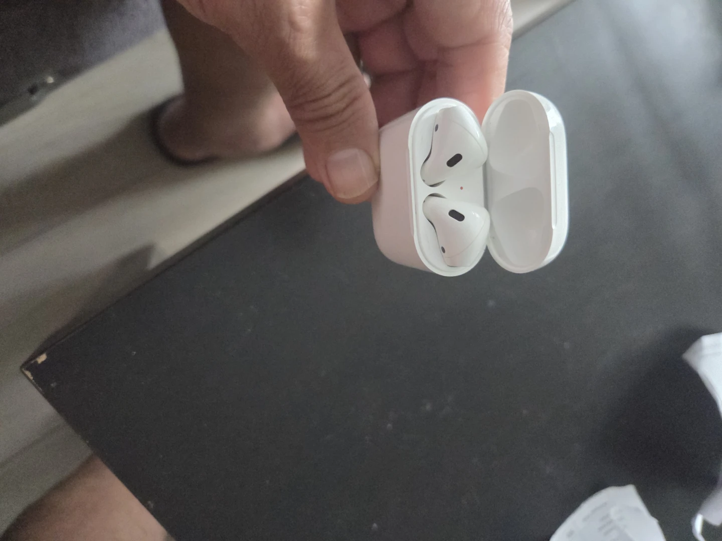 Apple AirPods with Charging Case - photo 2