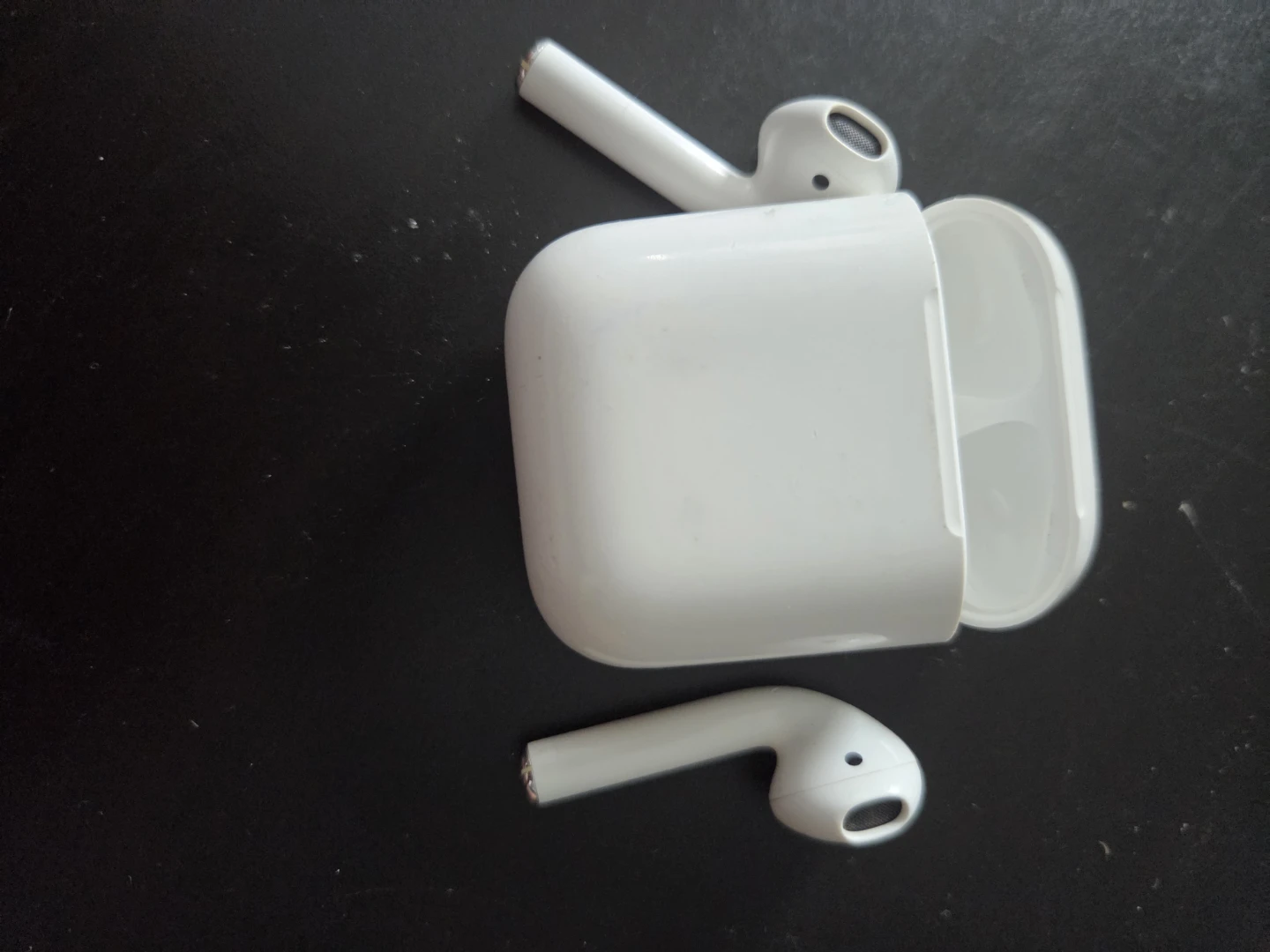Apple AirPods with Charging Case - photo 5