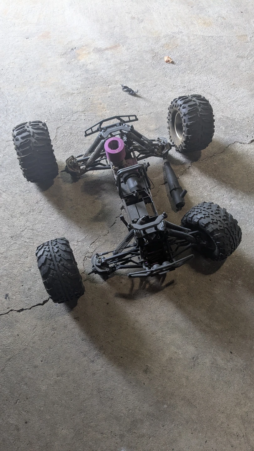 RC Nitro Monster Truck & electric RC parts - photo 3